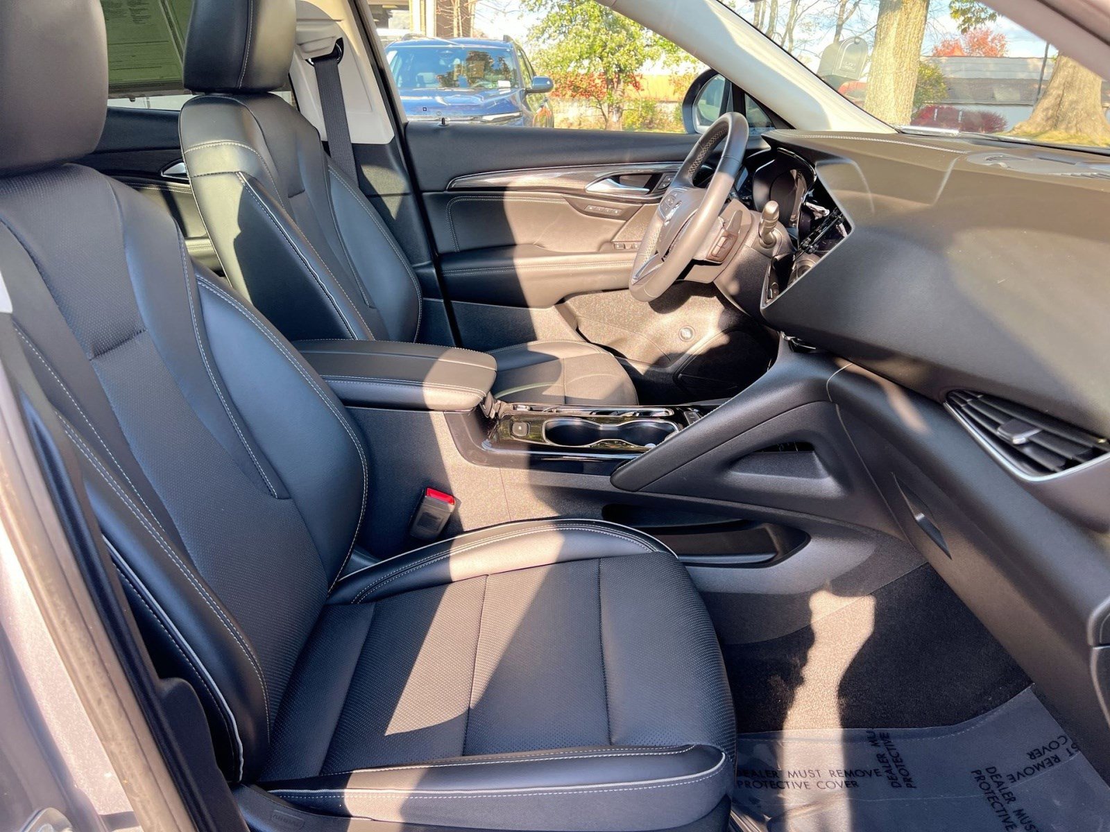 Used 2022 Buick Envision Essence w/ Safety Package image 26