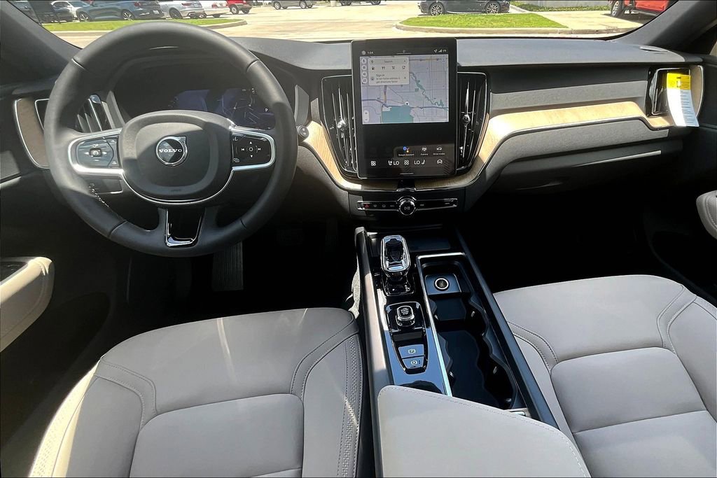New 2026 Volvo XC60 B5 Plus w/ Protection Package Premier AWD/4WD image 9
