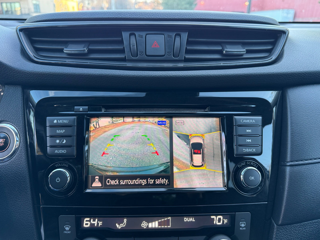 Used 2019 Nissan Rogue SV w/ Premium Package image 21