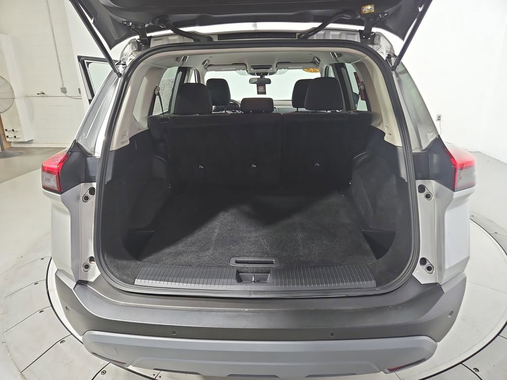 Certified 2023 Nissan Rogue SV FWD image 23