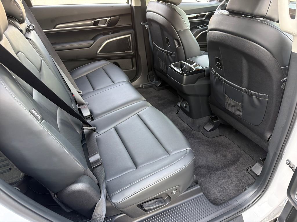 Used 2024 Kia Telluride LX image 31