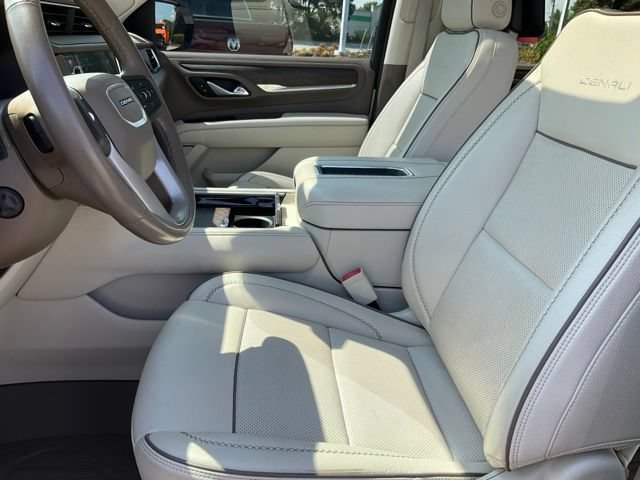 Used 2021 GMC Yukon Denali w/ Denali Ultimate Package AWD/4WD image 5