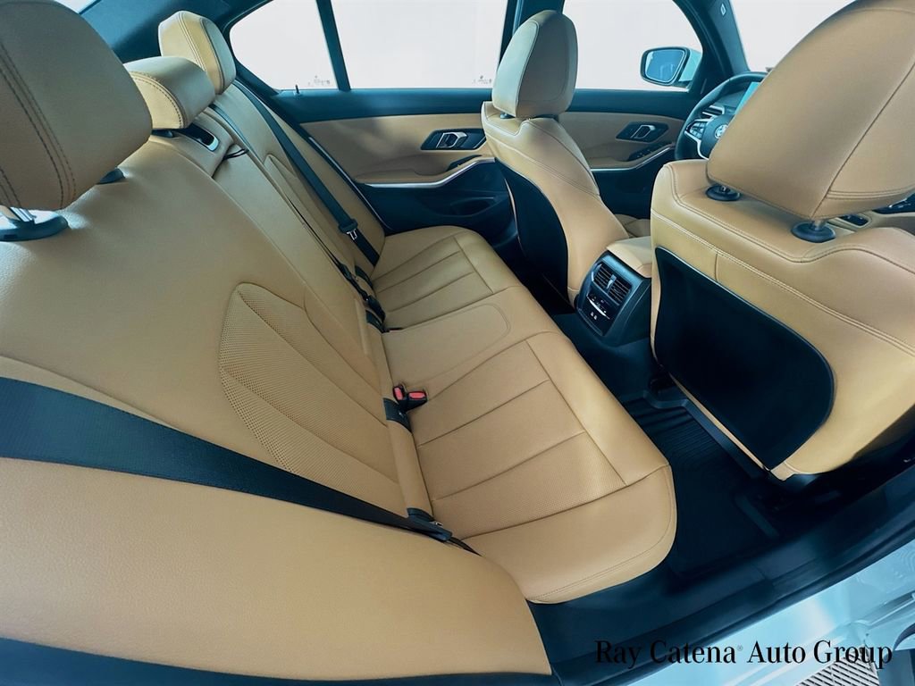 Used 2025 BMW 330i xDrive Sedan w/ Convenience Package image 28