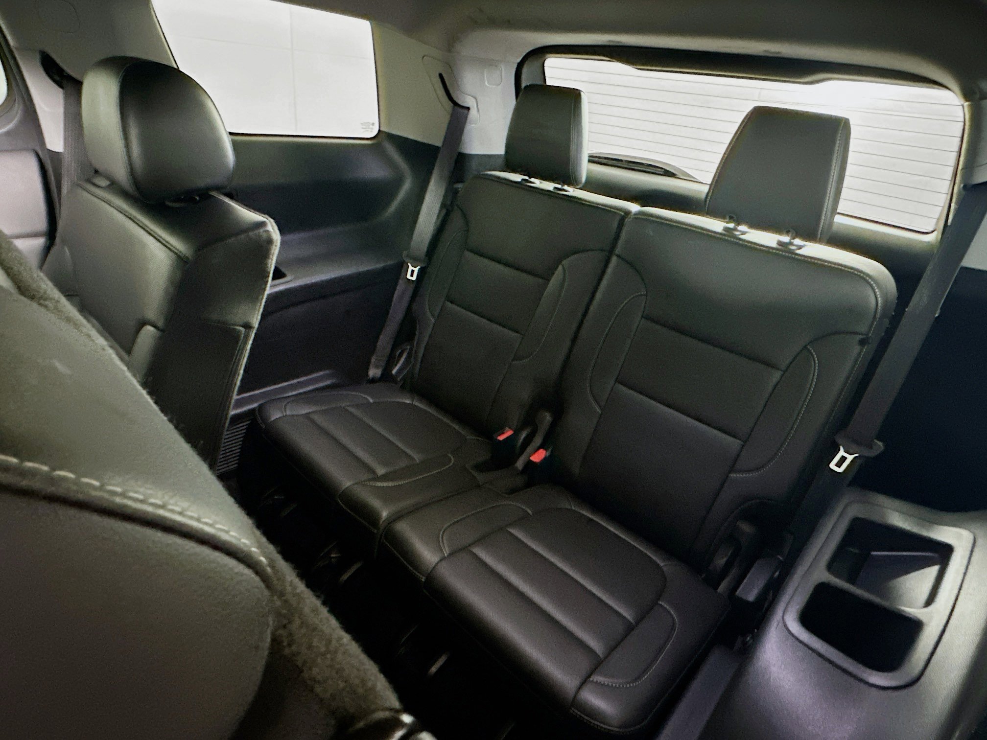 Used 2023 GMC Acadia SLT image 30