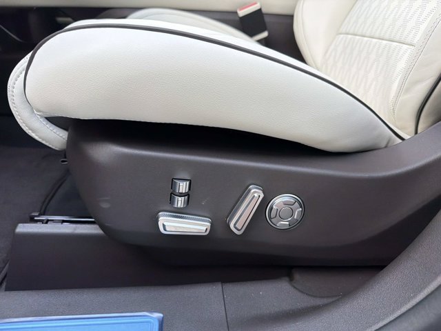 New 2026 Lincoln Nautilus Black Label AWD/4WD image 12