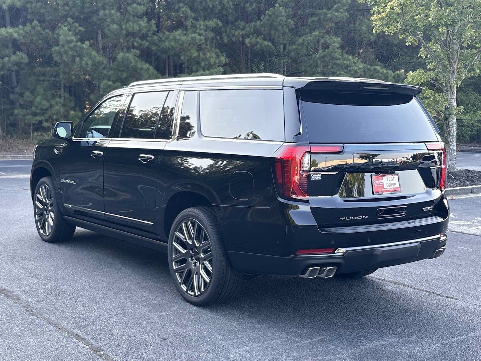 New 2026 GMC Yukon XL Denali Ultimate AWD/4WD image 16