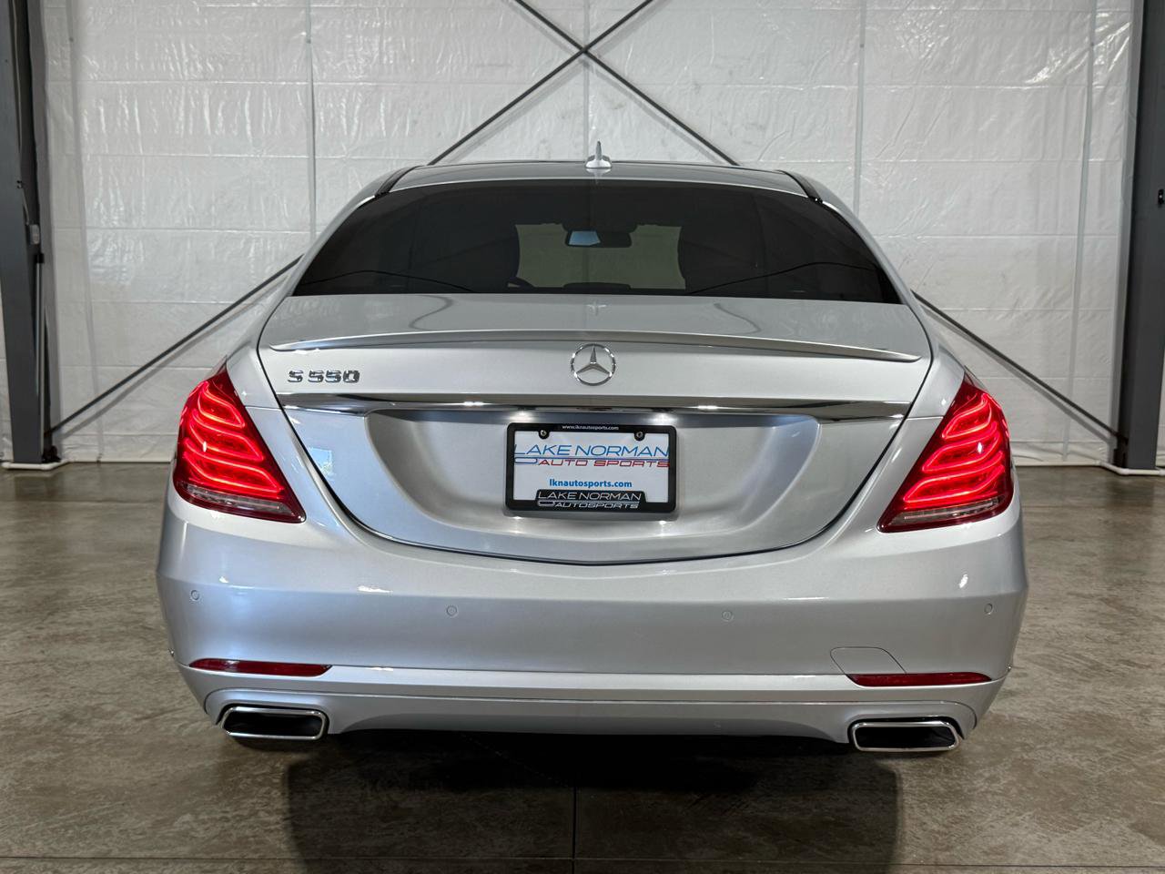 Used 2015 Mercedes-Benz S 550 Sedan w/ Premium 1 Package image 9