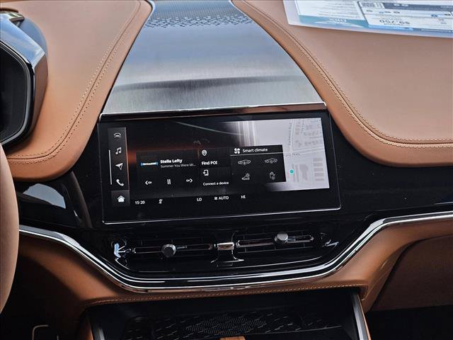Used 2026 Aston Martin DBX 707 AWD/4WD image 23