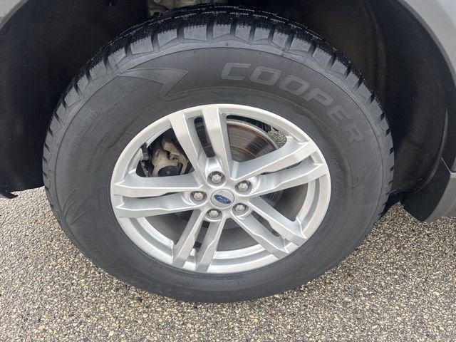 Used 2022 Ford Explorer XLT w/ Class IV Trailer Tow Package image 19