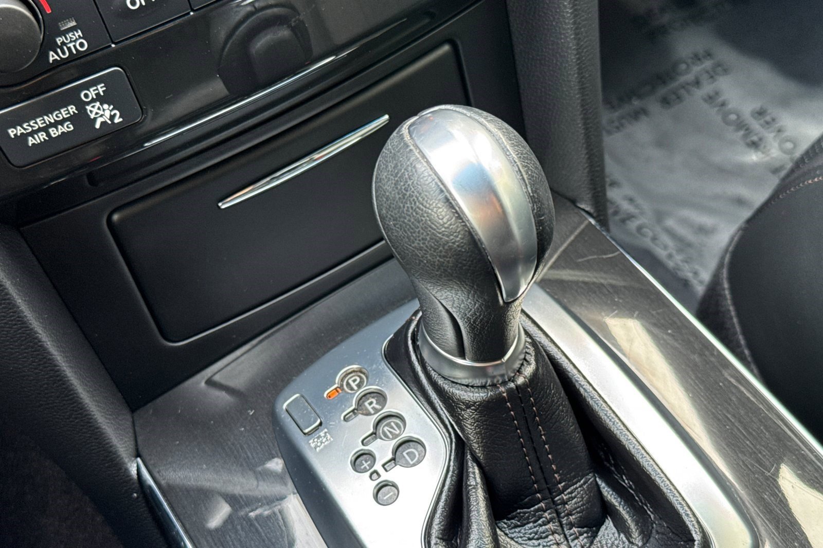 Used 2010 INFINITI FX35 AWD w/ Navigation Pkg image 16