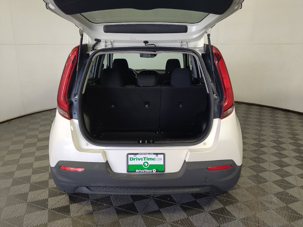Used 2020 Kia Soul S FWD image 29