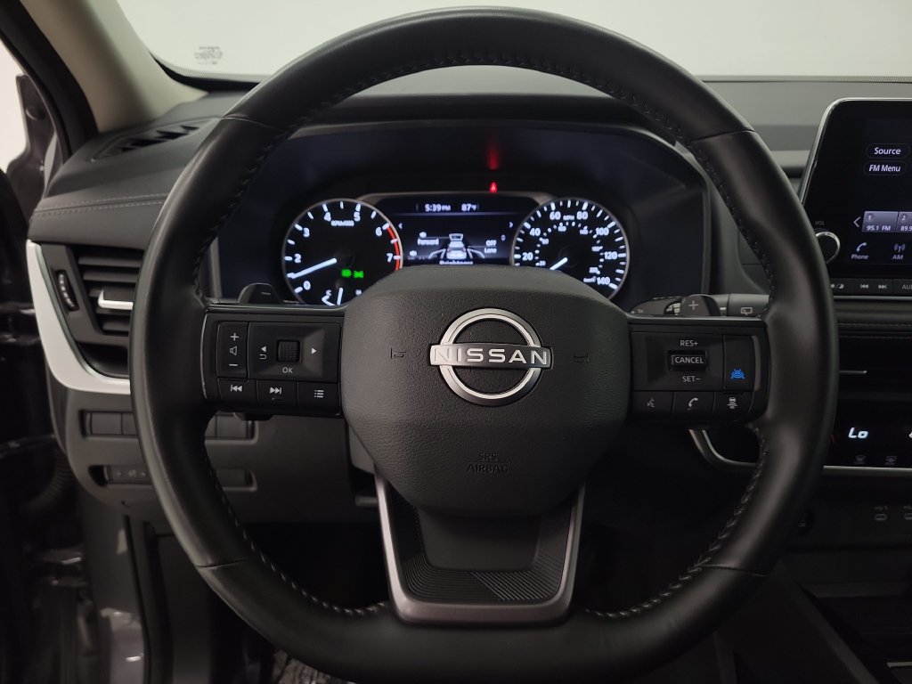 Used 2025 Nissan Rogue SV AWD/4WD image 14