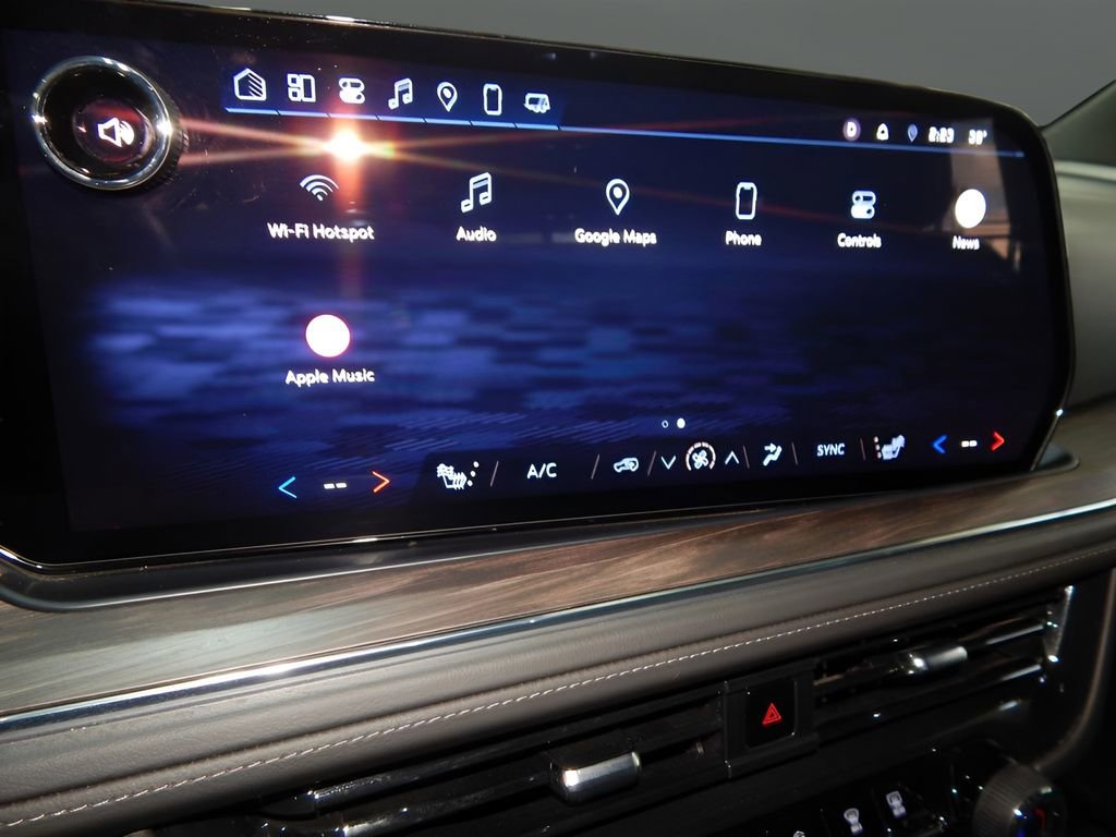 Used 2025 Chevrolet Suburban Z71 AWD/4WD image 26