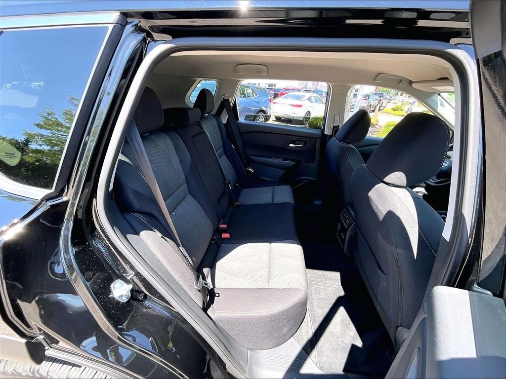 Certified 2026 Nissan Rogue SV AWD/4WD image 16