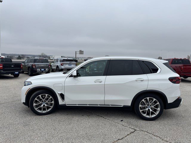 Used 2025 BMW X5 xDrive50e image 5