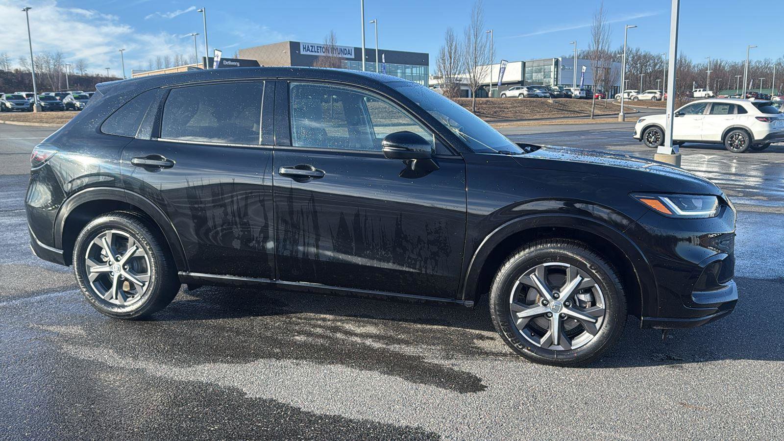 Used 2025 Honda HR-V EX-L image 3