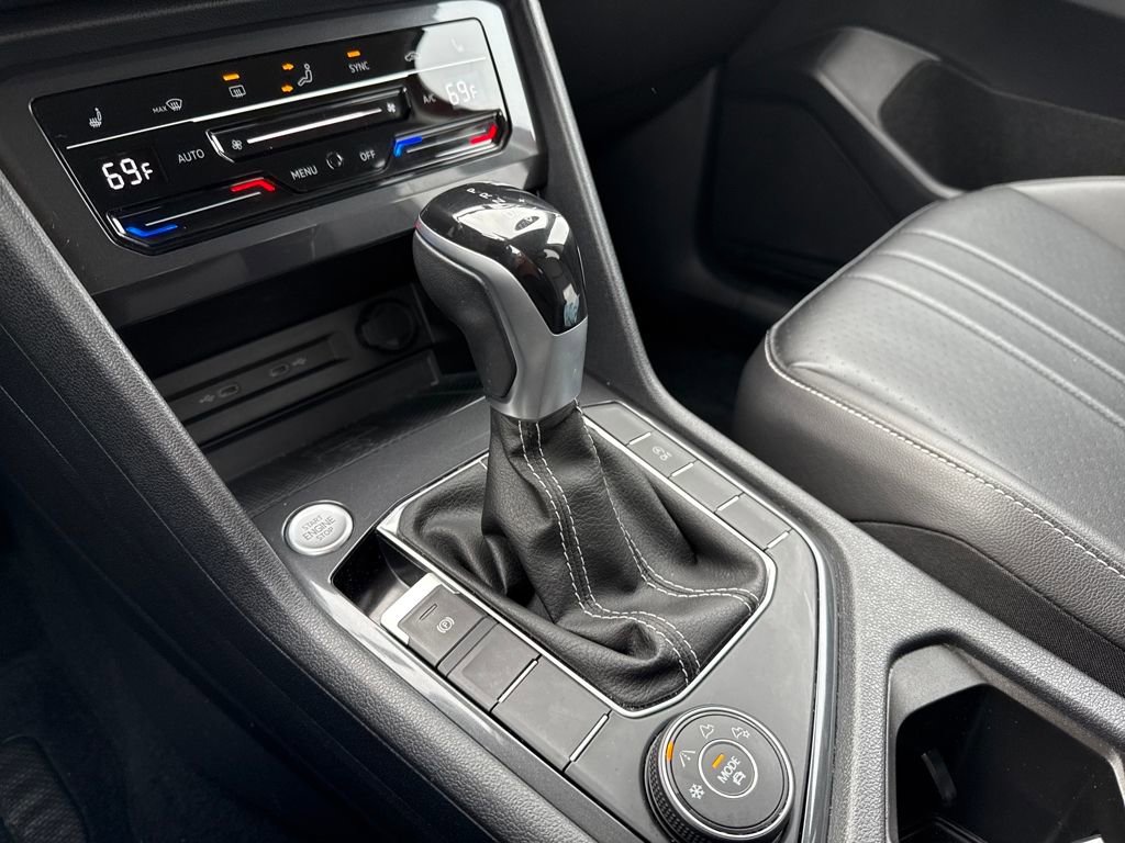 Used 2022 Volkswagen Tiguan SE image 30