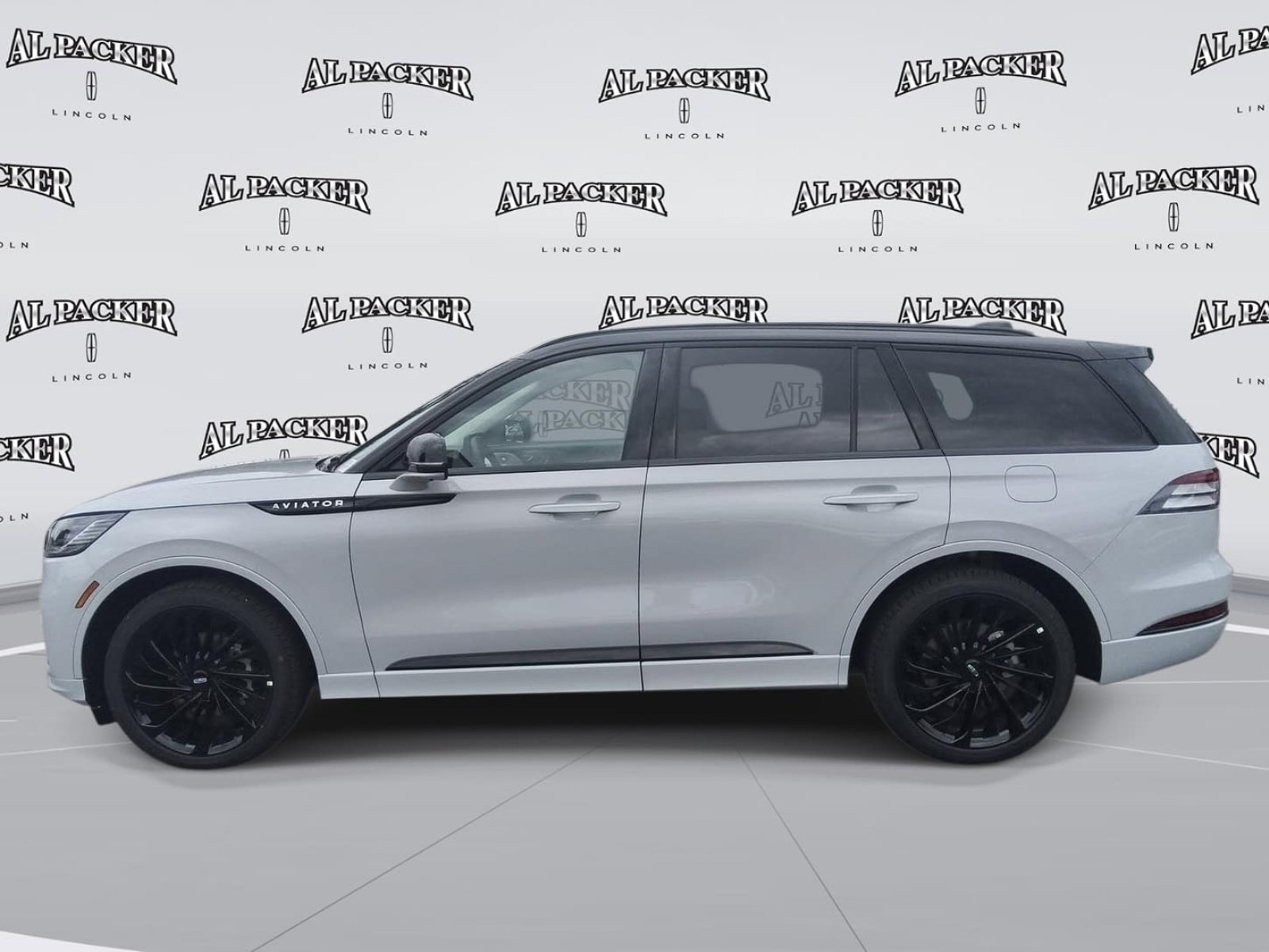 New 2027 Lincoln Aviator Reserve AWD/4WD image 2