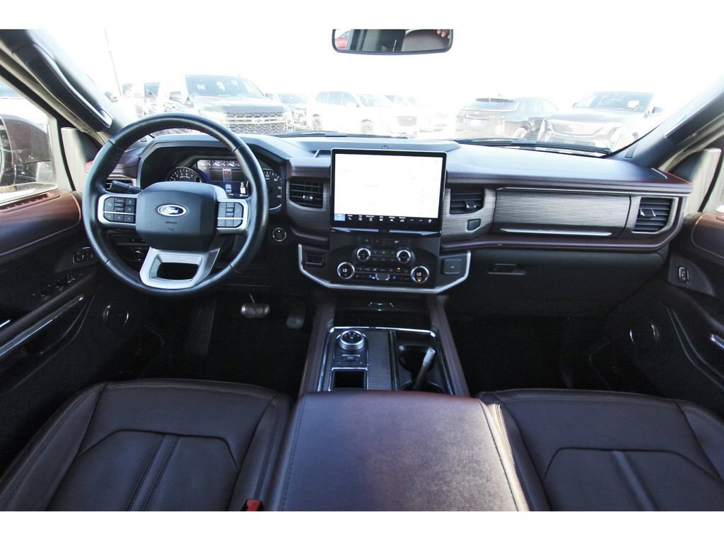 Used 2023 Ford Expedition Max Limited image 9