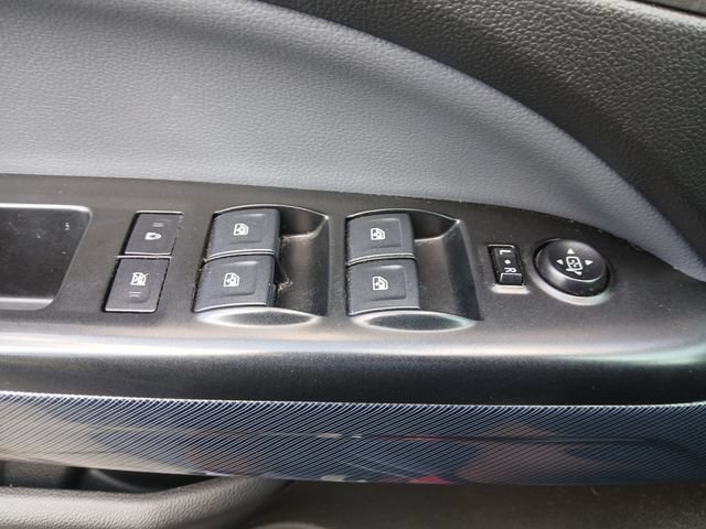 Used 2022 Chevrolet Colorado Z71 w/ Safety Package RWD image 35