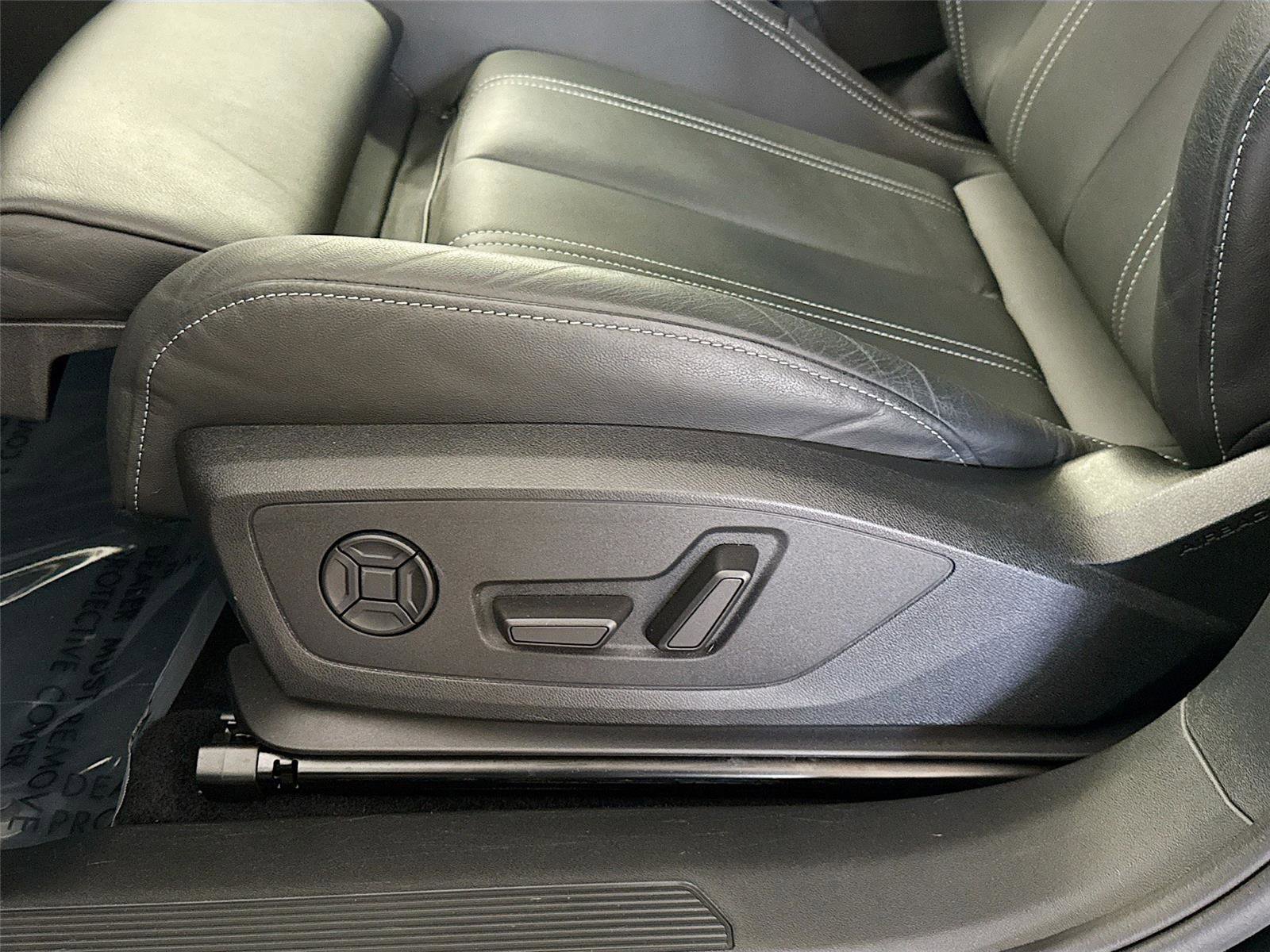 Certified 2023 Audi Q4 e-tron Prestige w/ Black Optic Package image 20