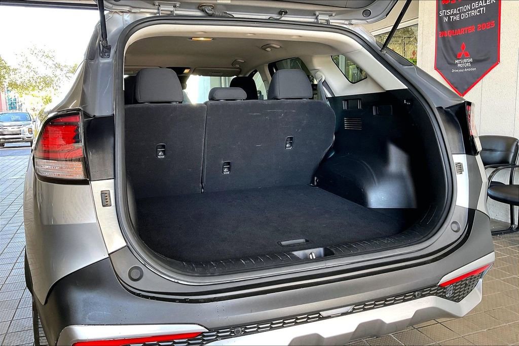 Used 2024 Kia Sportage LX image 19