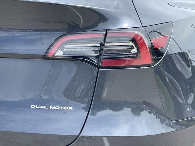 Used 2024 Tesla Model Y Long Range AWD/4WD image 6