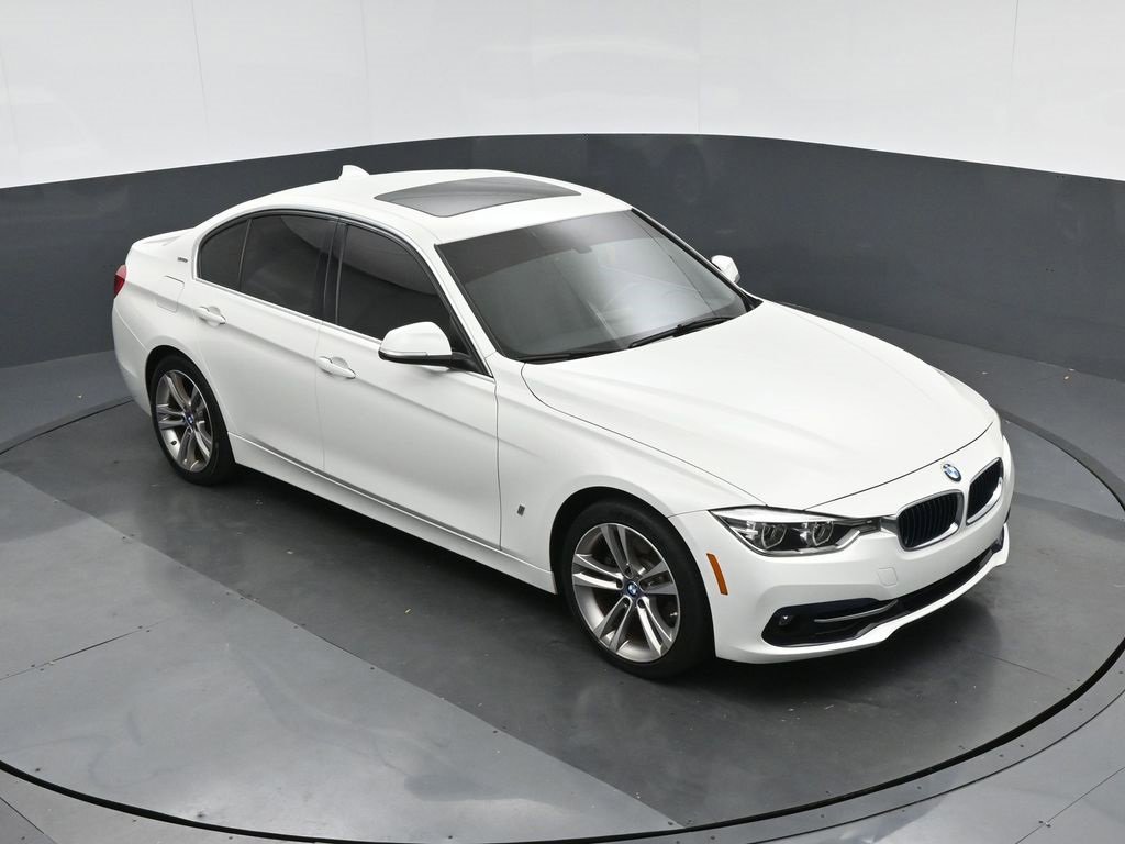 Used 2018 BMW 330e image 55