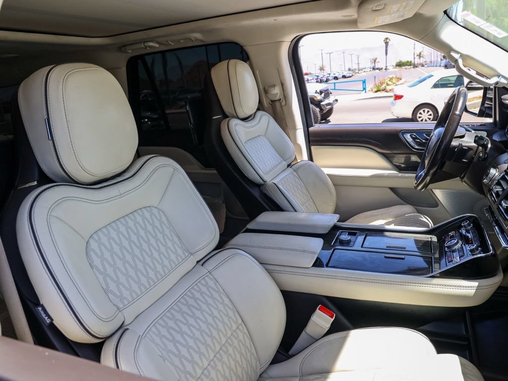Used 2021 Lincoln Navigator L Black Label w/ Cargo Convenience Package AWD/4WD image 21