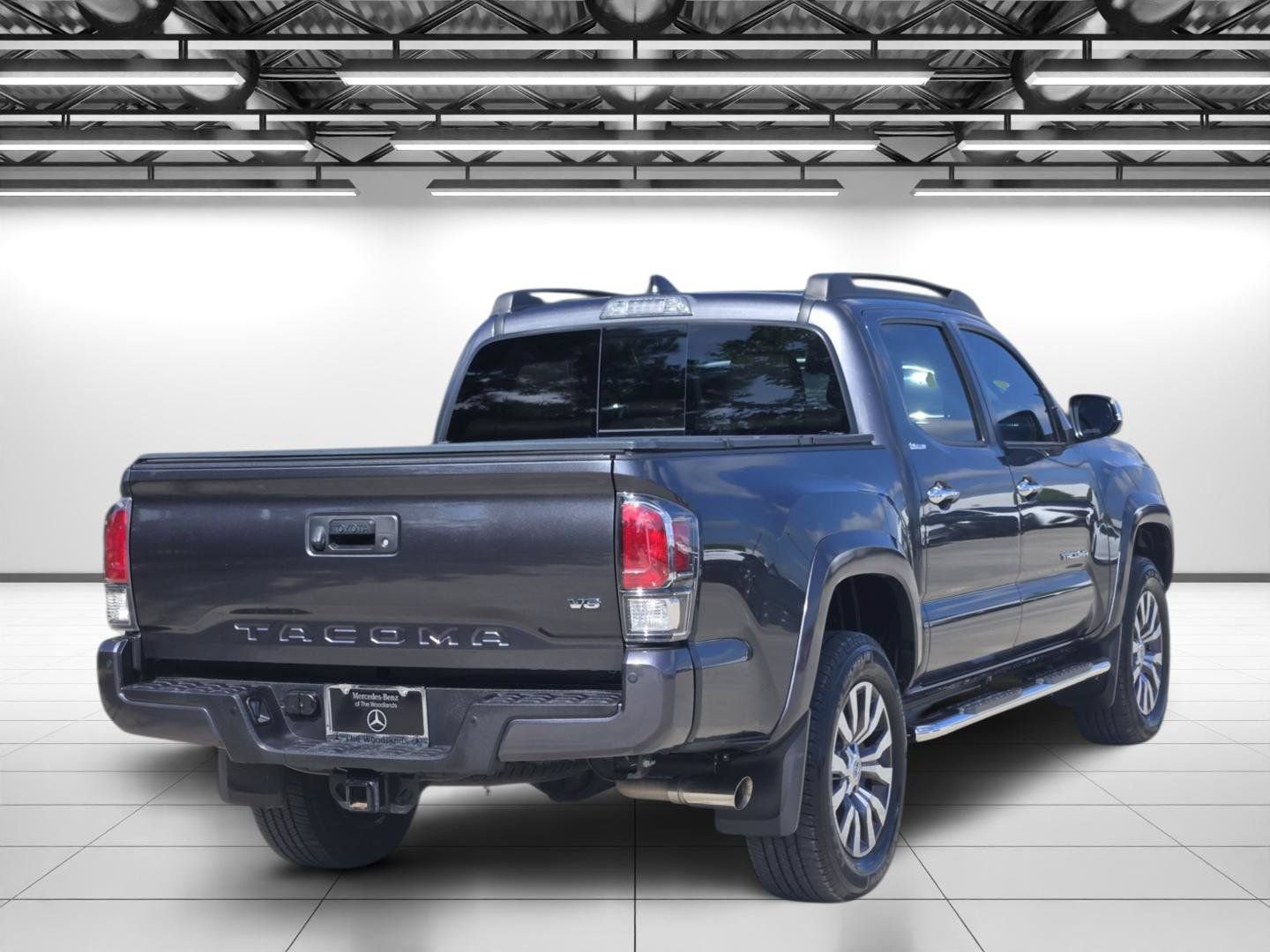Used 2021 Toyota Tacoma Limited RWD image 9