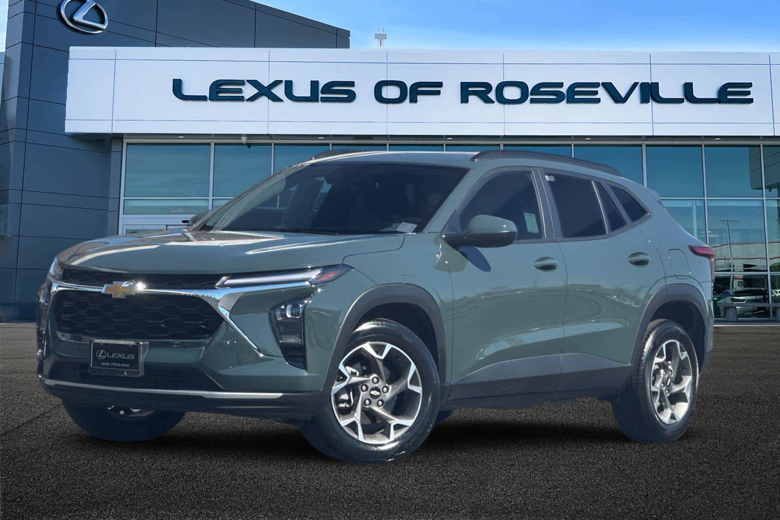 Used 2025 Chevrolet Trax LT