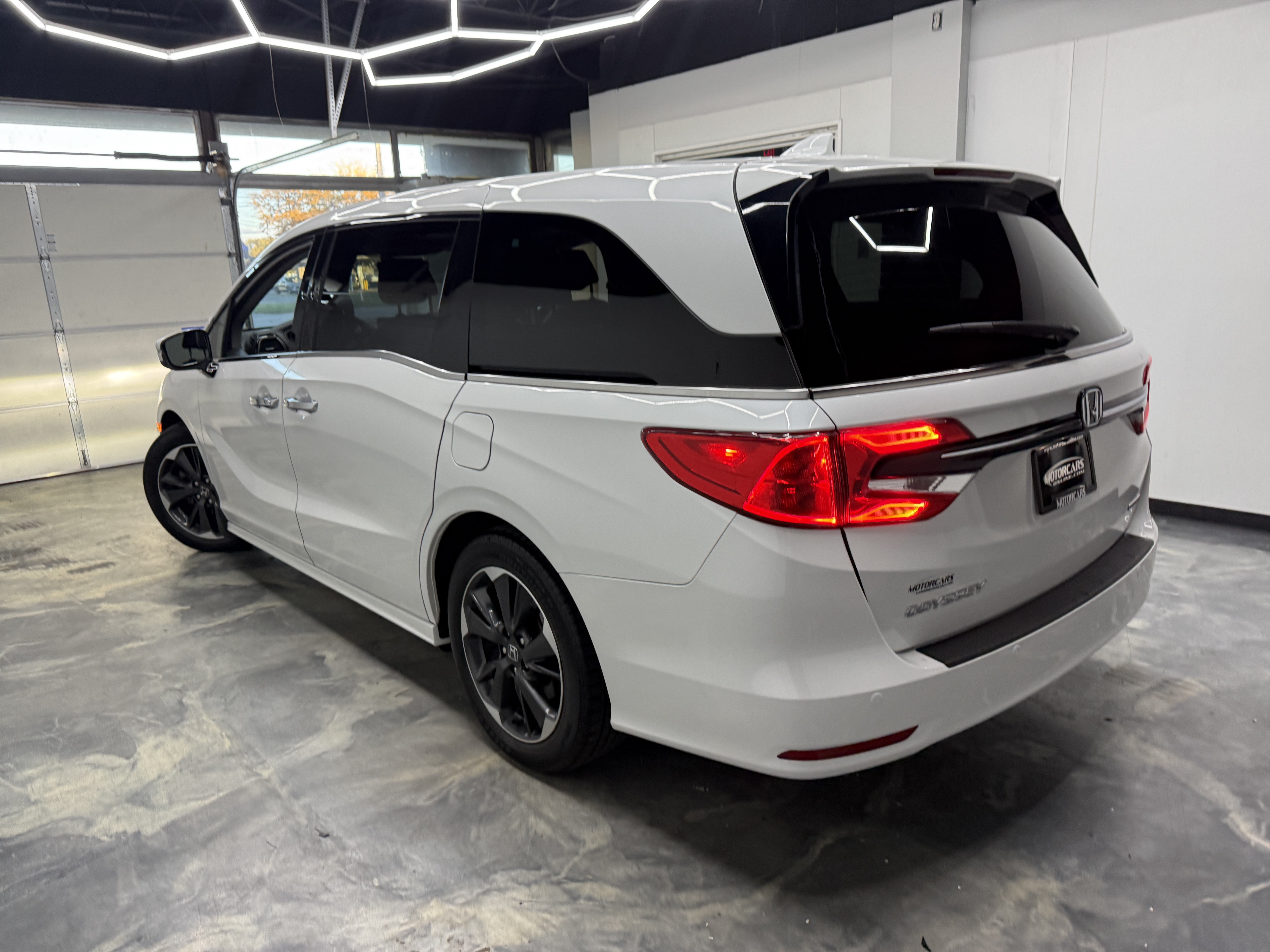 Used 2021 Honda Odyssey Touring image 3