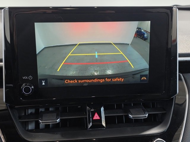 Used 2025 Toyota Corolla Cross XLE image 19