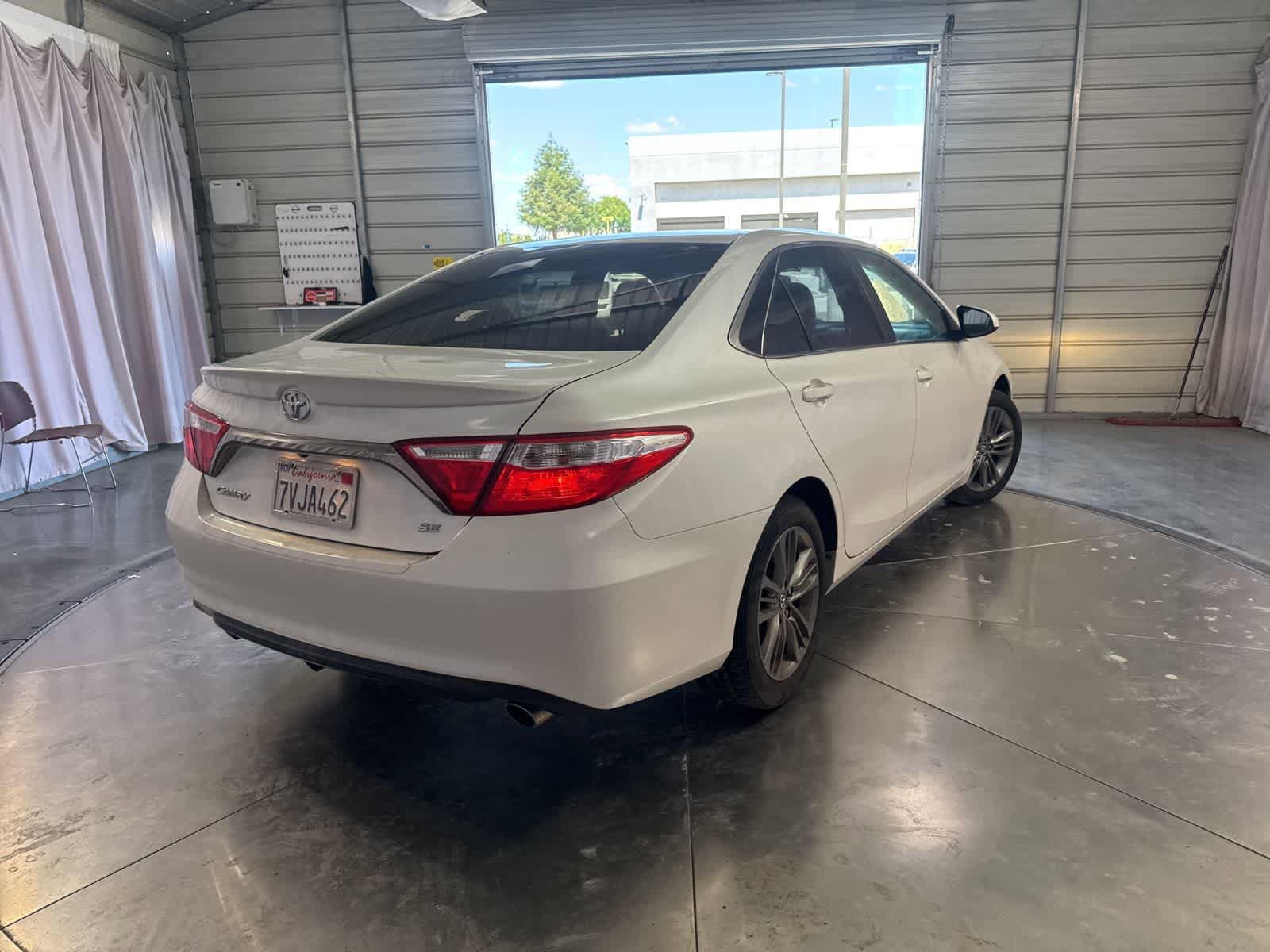 Used 2017 Toyota Camry SE FWD image 5