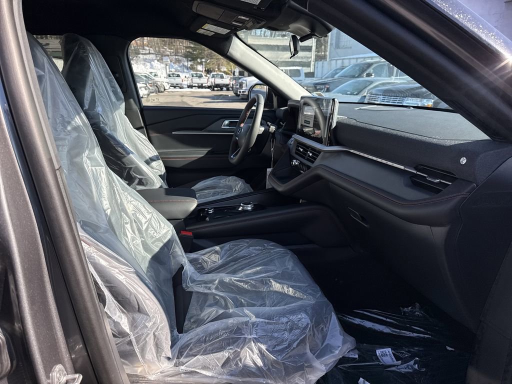 Used 2026 Ford Explorer ST-Line w/ ST-Line Street Pack image 25