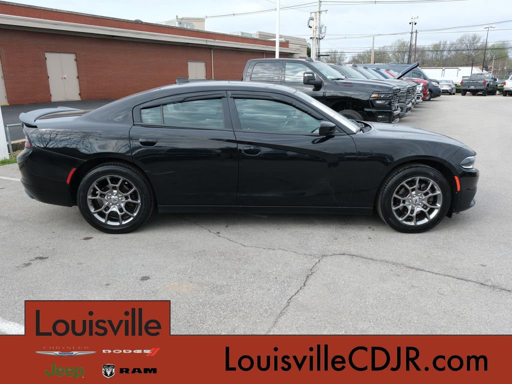 Used 2017 Dodge Charger SXT w/ AWD Plus Group image 2