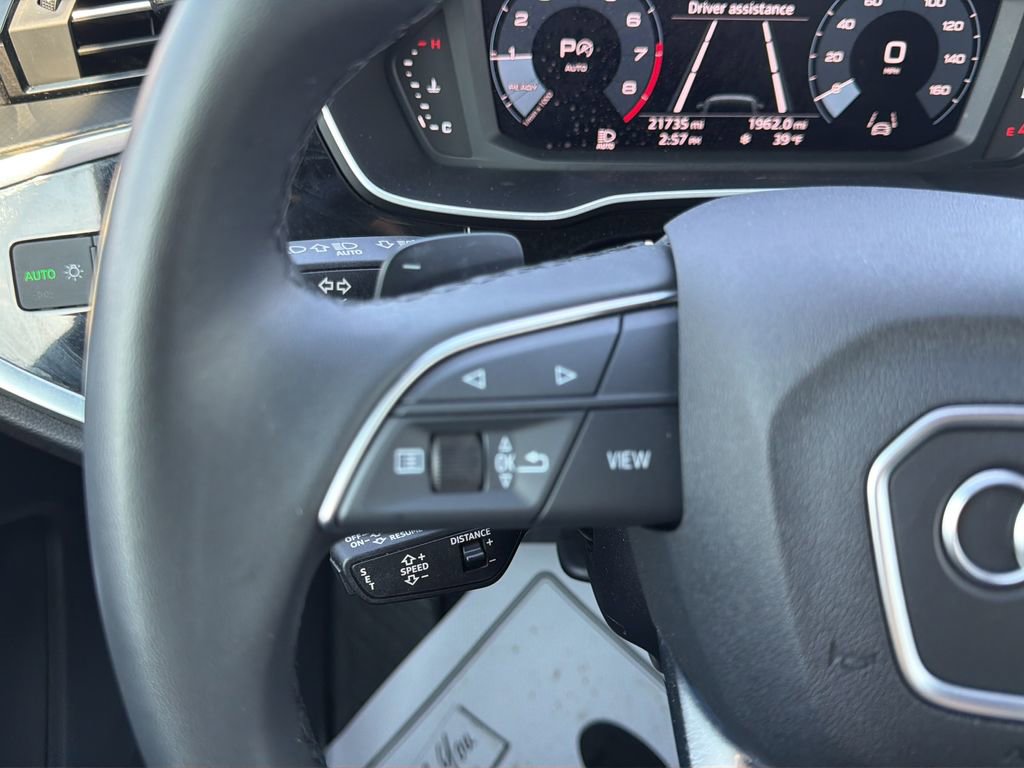 Used 2025 Audi Q3 2.0T Premium image 22