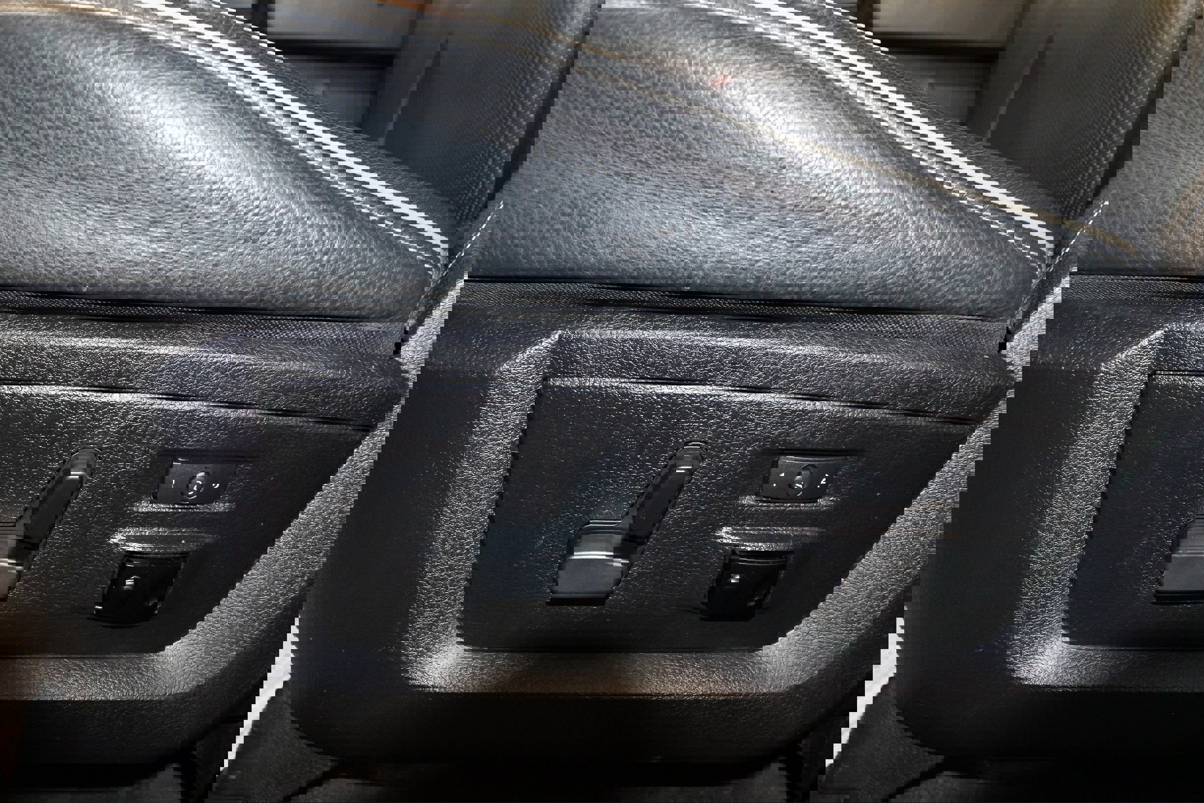 Used 2017 RAM 1500 Limited image 11