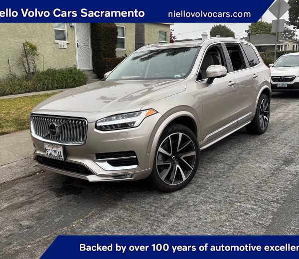 Used 2023 Volvo XC90 B6 Plus