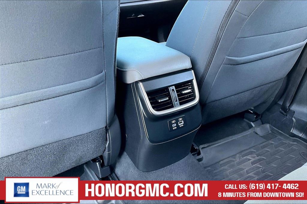 Used 2024 Subaru Outback Premium w/ Popular Package #1A image 10