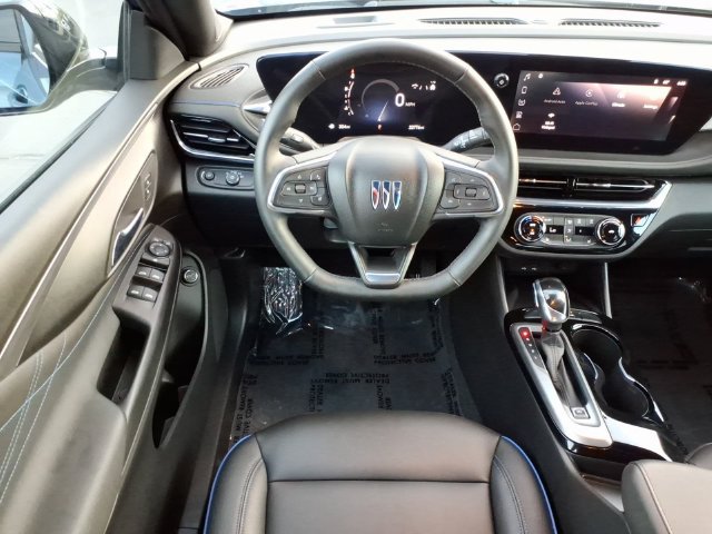 Used 2025 Buick Envista Sport Touring w/ Convenience I Package FWD image 17