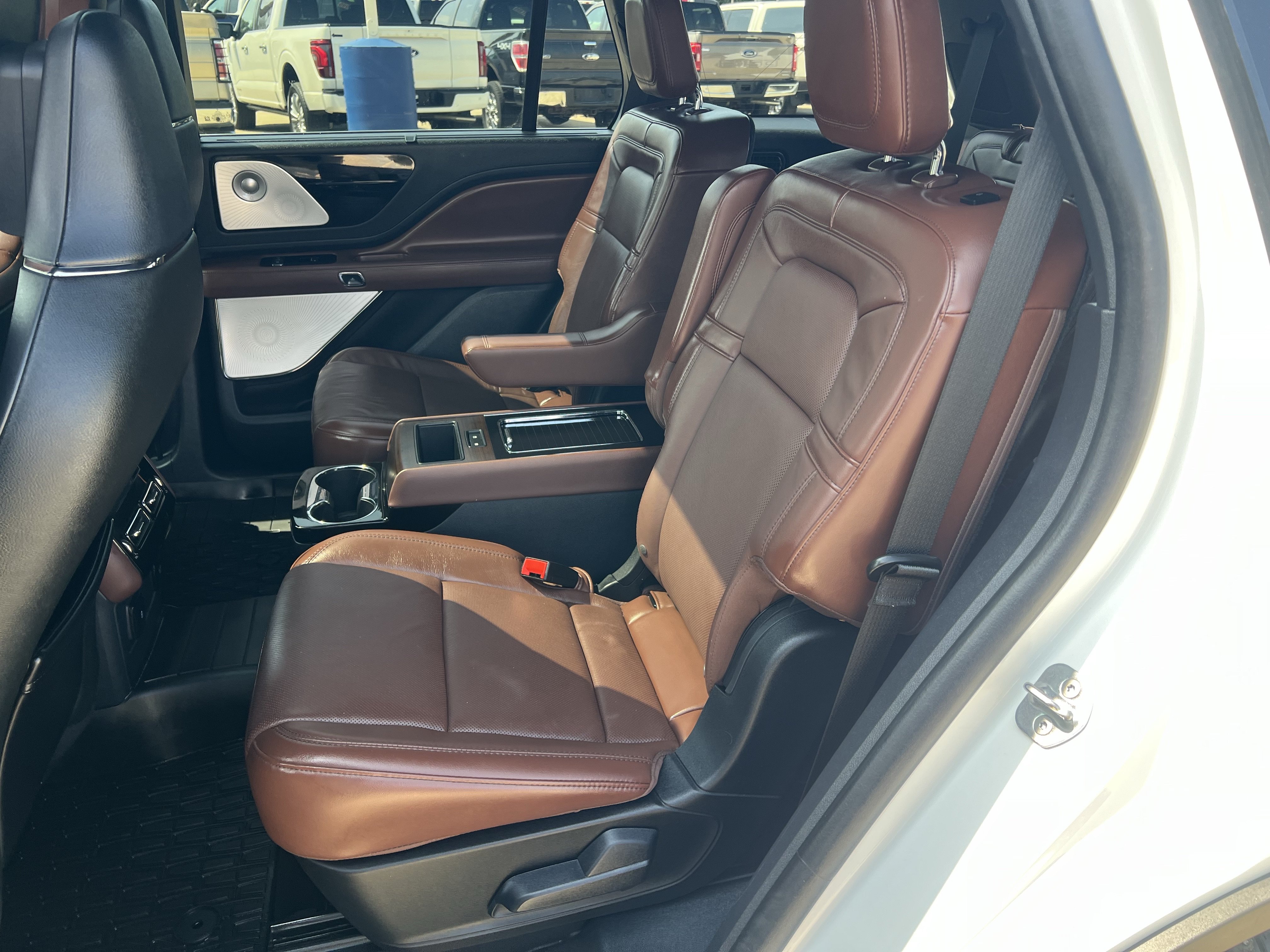 Used 2025 Lincoln Aviator Reserve w/ Equipment Group 201A AWD/4WD image 18