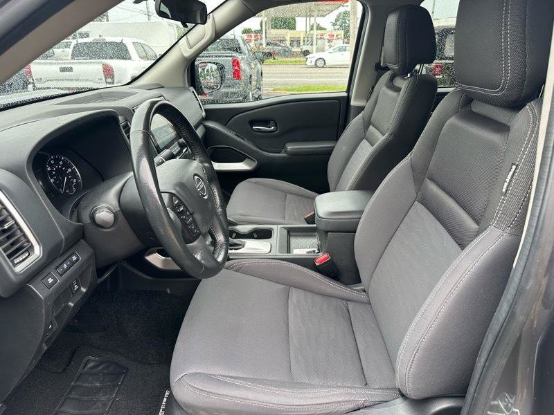 Used 2023 Nissan Frontier SV w/ SV Convenience Package AWD/4WD image 12