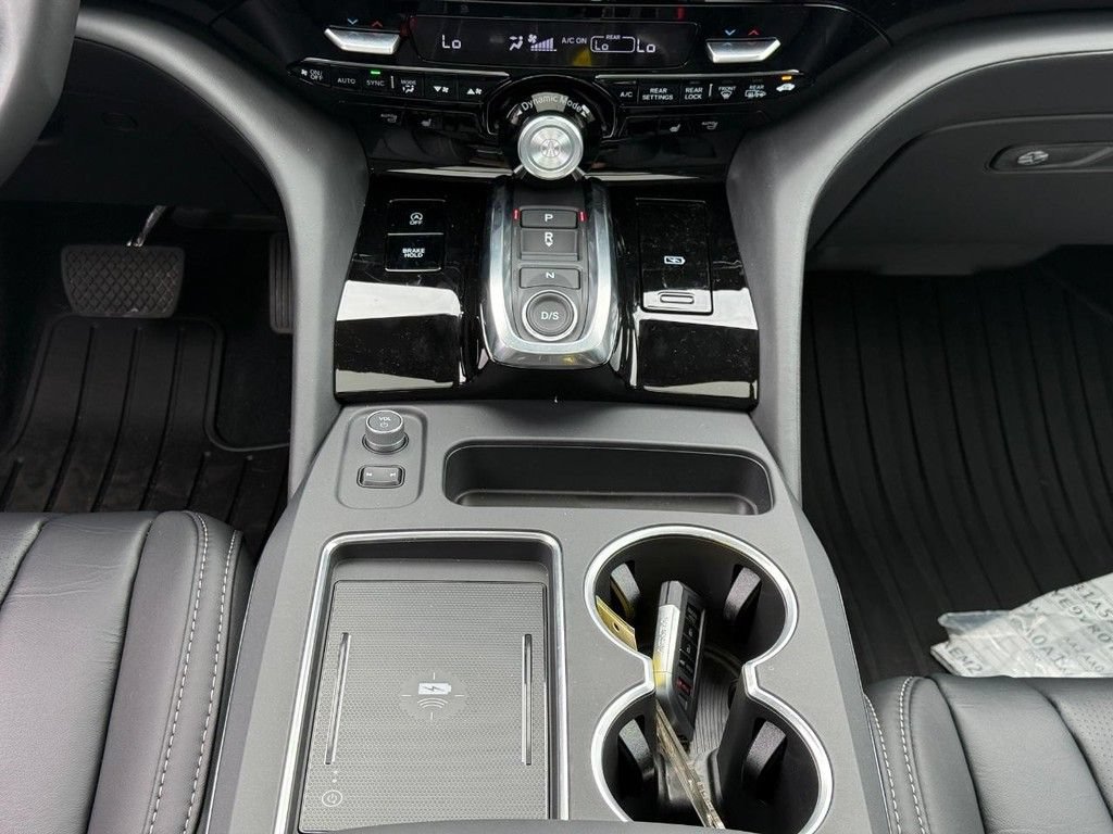 Certified 2026 Acura MDX w/ Technology Package FWD image 17