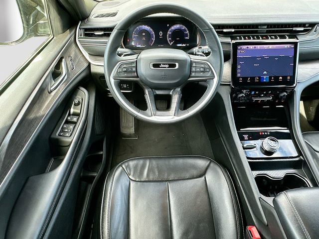 Used 2024 Jeep Grand Cherokee L Limited w/ Luxury Tech Group II image 23