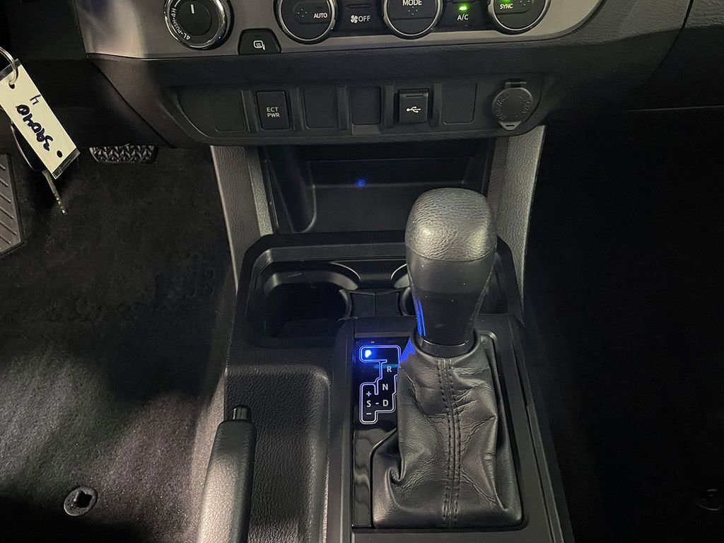Used 2022 Toyota Tacoma SR image 34