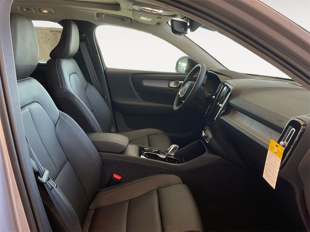 New 2026 Volvo XC40 B5 Plus w/ Protection Package Premier image 14