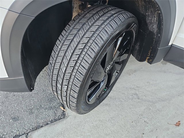 Used 2024 Volkswagen Taos SE image 31