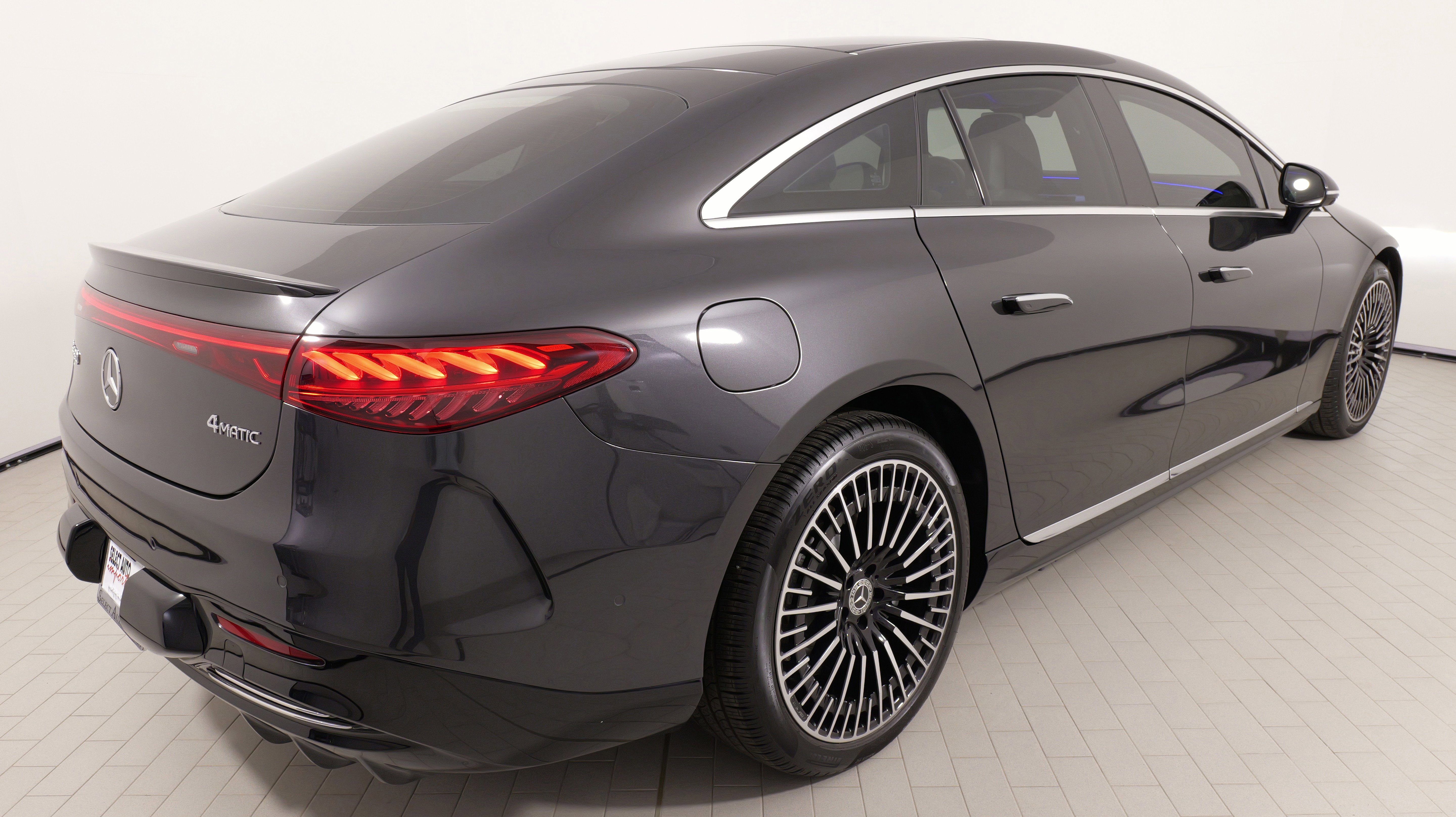 Used 2023 Mercedes-Benz EQS 580 4MATIC Sedan image 11