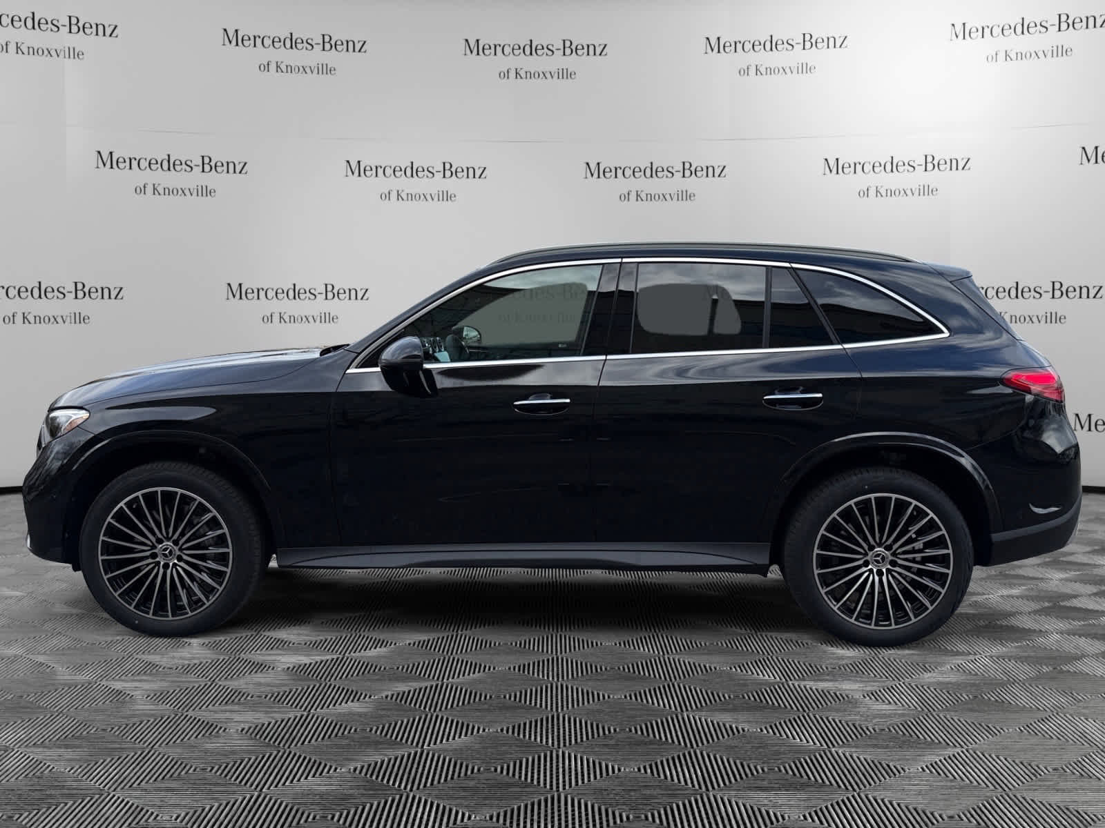 New 2026 Mercedes-Benz GLC 300 GLC 300 image 2